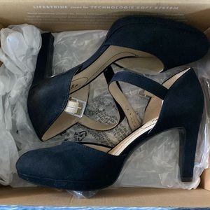 New black microsuede 7w shoes